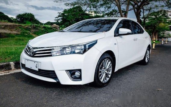 Toyota Corolla Altis 2014 at 54566 km for sale -2