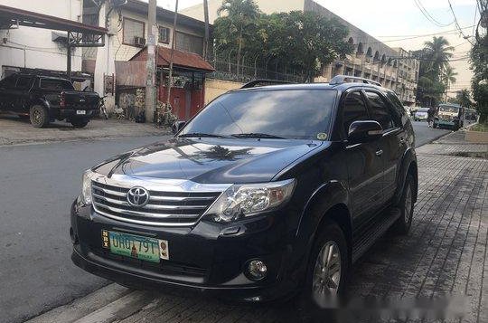 Selling Black Toyota Fortuner 2013 Automatic Gasoline -1