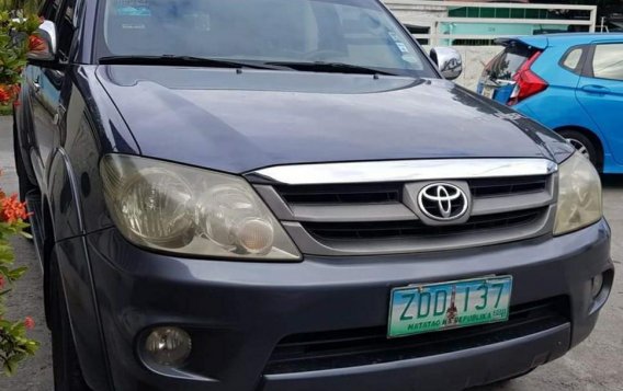 Selling Toyota Fortuner 2006 in Quezon City-1