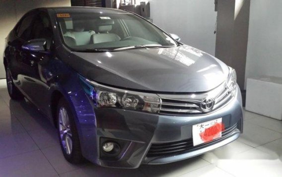 Sell Grey 2016 Toyota Corolla Altis at 7000 km -2