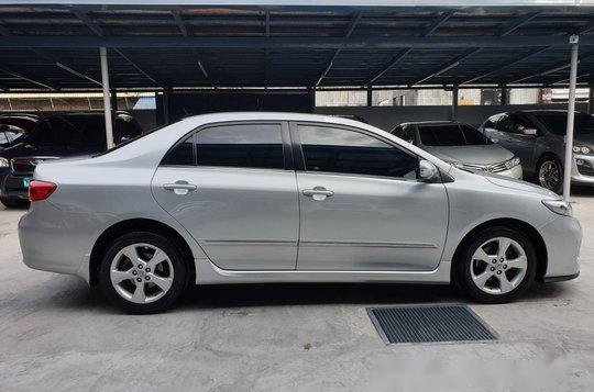 Sell Silver 2013 Toyota Corolla Altis in Las Pinas -4
