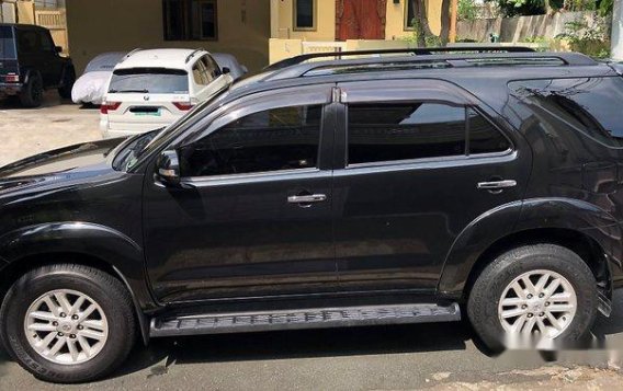 Sell Black 2012 Toyota Fortuner at 40000 km-2