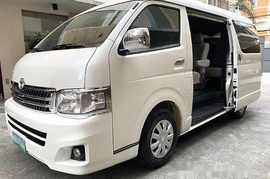 White Toyota Hiace 2012 Automatic for sale-4
