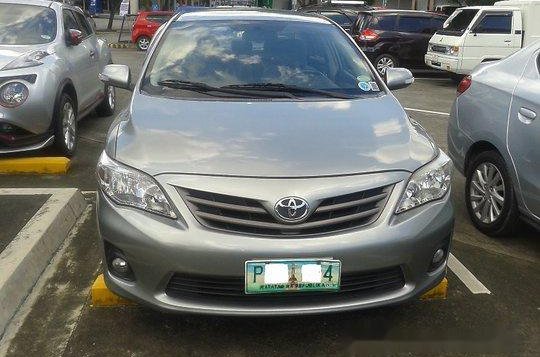 Sell 2011 Toyota Corolla Altis at 68000 km-1