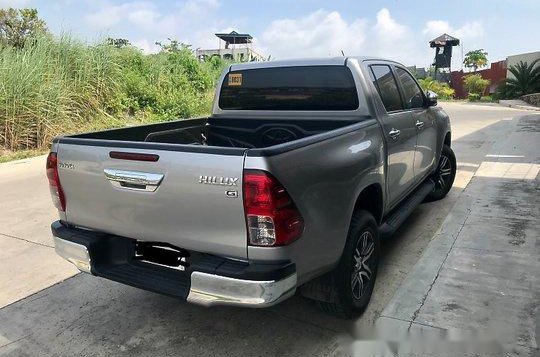 Selling Silver Toyota Hilux 2016 Truck at 18300 km -1