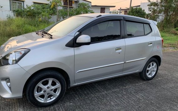 Selling Silver Toyota Wigo 2016 in Manila-3