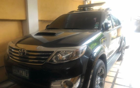 Selling Black Toyota Fortuner 2013 in Manila