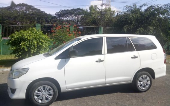 Selling White Toyota Innova 2015 in Pasig