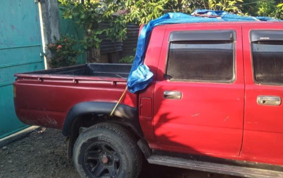 Sell 2009 Toyota Hilux in Manila-6