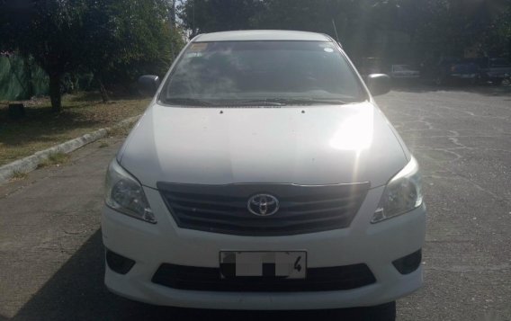 Selling White Toyota Innova 2015 in Pasig-1