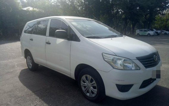 Selling White Toyota Innova 2015 in Pasig-3