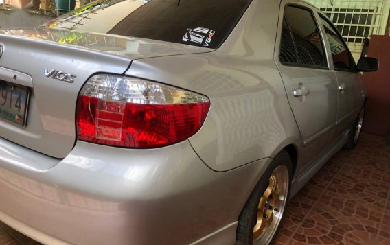 Selling White Toyota Vios 2005 in Rodriguez-4