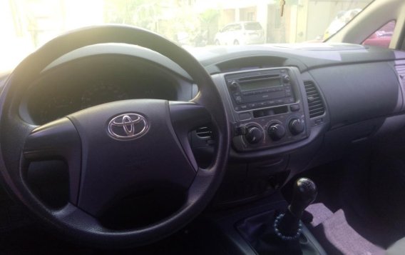 Selling White Toyota Innova 2015 in Pasig-4