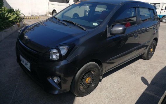 Selling Black Toyota Wigo 2015 in Manila-2