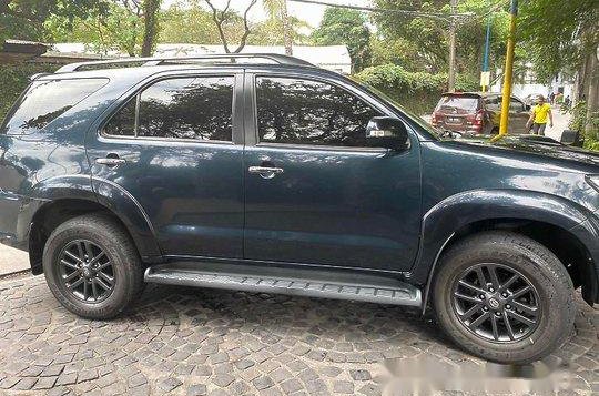 Black Toyota Fortuner 2015 for sale in Automatic-3