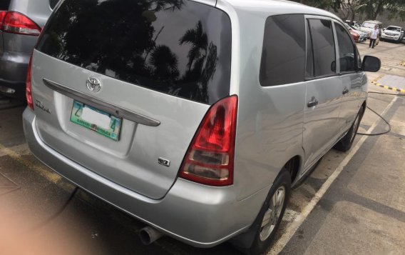 Selling Silver Toyota Innova 2008 in Caloocan-3