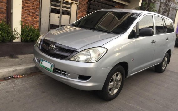 Selling Silver Toyota Innova 2008 in Caloocan-8
