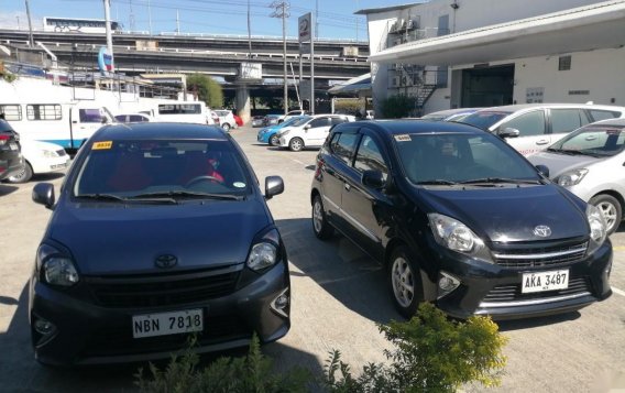 Selling Black Toyota Wigo 2015 in Manila