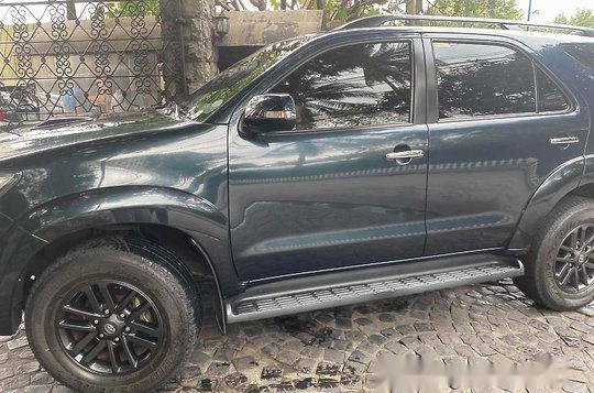 Black Toyota Fortuner 2015 for sale in Automatic-2