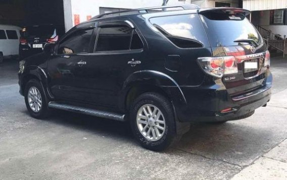 Black Toyota Fortuner 2013 for sale in Automatic-6