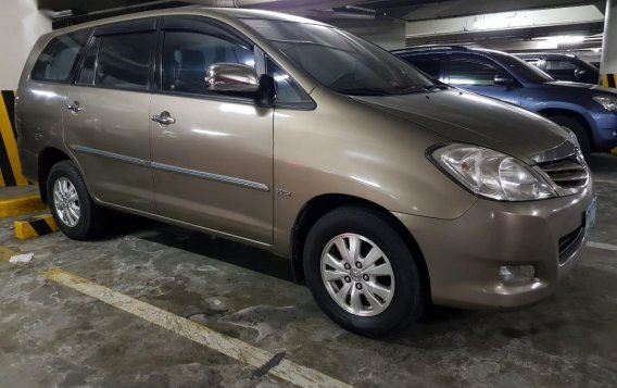 Toyota Innova 2010 for sale in Quezon City-4