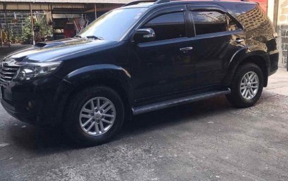 Black Toyota Fortuner 2013 for sale in Automatic-2