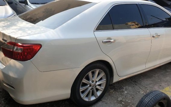 Sell White 2015 Toyota Camry in Manila-1