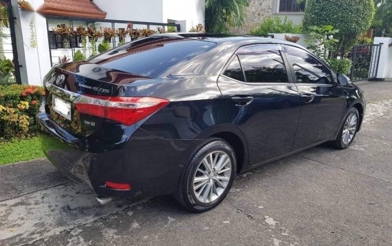 Selling Black Toyota Corolla altis 2015 in Quezon City-4