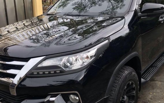 Black Toyota Fortuner 2018 for sale in Automatic-3