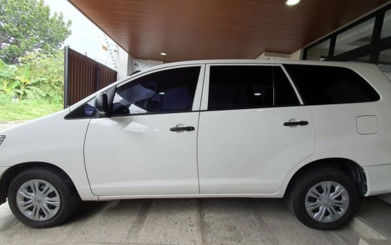 White Toyota Innova 2015 for sale in Manual-3