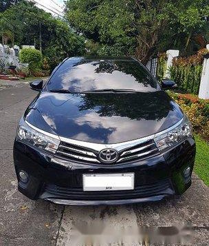 Black Toyota Corolla altis 2015 for sale in Manual-1