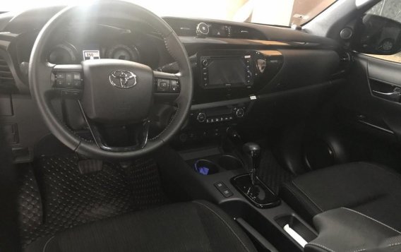 Blue Toyota Hilux 2019 for sale in Automatic-3
