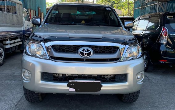 Sell Silver 2011 Toyota Hilux in Baliuag