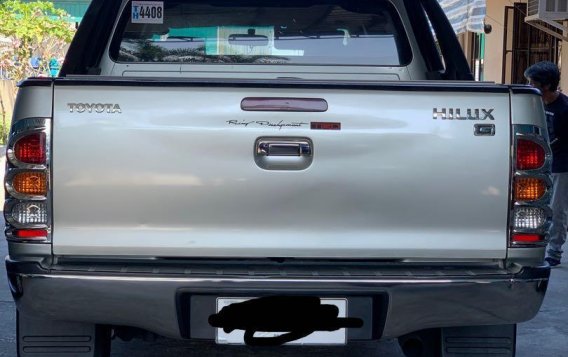 Sell Silver 2011 Toyota Hilux in Baliuag-2