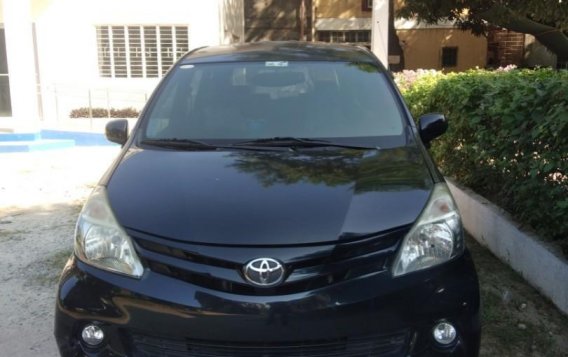 Sell 2013 Toyota Avanza in Manila-1