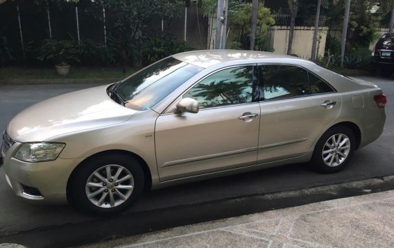 Beige Toyota Camry 2010 for sale in Automatic-1