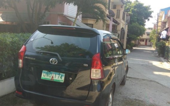 Sell 2013 Toyota Avanza in Manila-4