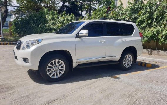 White Toyota Prado 2013 for sale in Quezon City-3