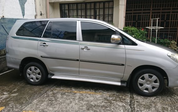 Silver Toyota Innova 2012 SUV / MPV for sale in Quezon City-2