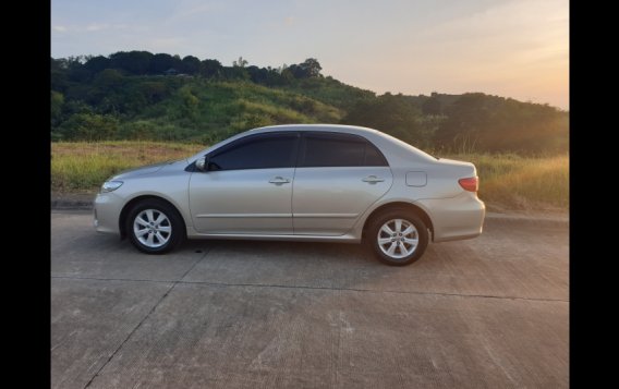 Sell Silver 2011 Toyota Corolla altis Sedan at  Manual  in  at 92257 in Taytay-2