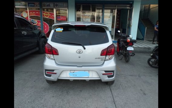 Selling Silver Toyota Wigo 2018 Hatchback at  Automatic   at 20000 in Bacoor-2