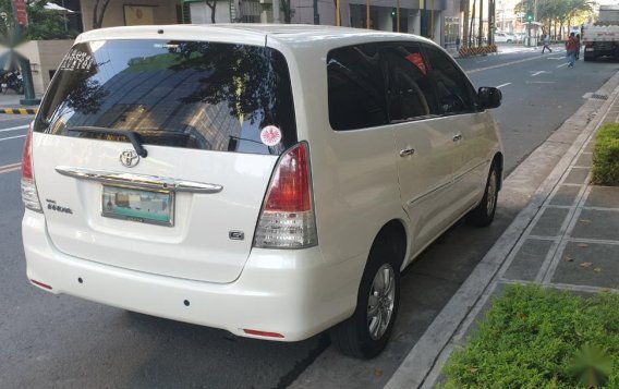 Sell White 2012 Toyota Innova in Pasig-1