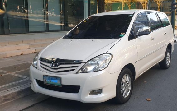 Sell White 2012 Toyota Innova in Pasig