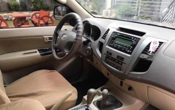 Toyota Fortuner 2006 for sale in Manila-8