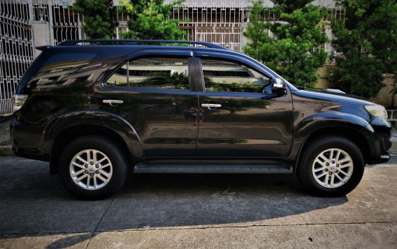 Black Toyota Fortuner 2014 for sale in Automatic-2