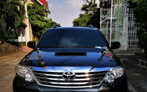 Black Toyota Fortuner 2014 for sale in Automatic-1