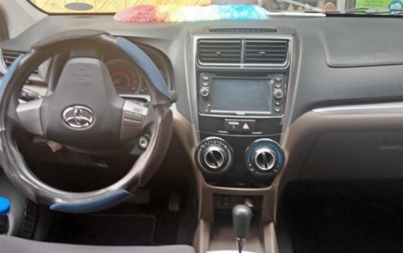 Sell 2016 Toyota Avanza in Manila-4