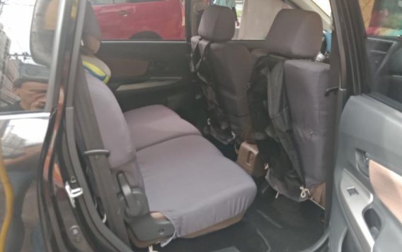 Sell 2016 Toyota Avanza in Manila-6