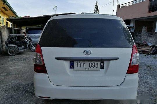 White Toyota Innova 2012 for sale in Manila-4