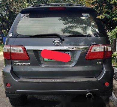 Silver / Grey Toyota Fortuner 2011 for sale in Manila-1